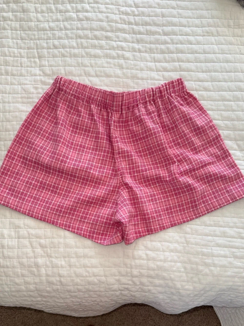 Brandy Melville pink plaid Logan shorts